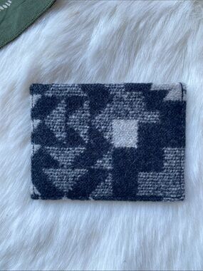 Pendleton Embossed Black Leather Card Holder